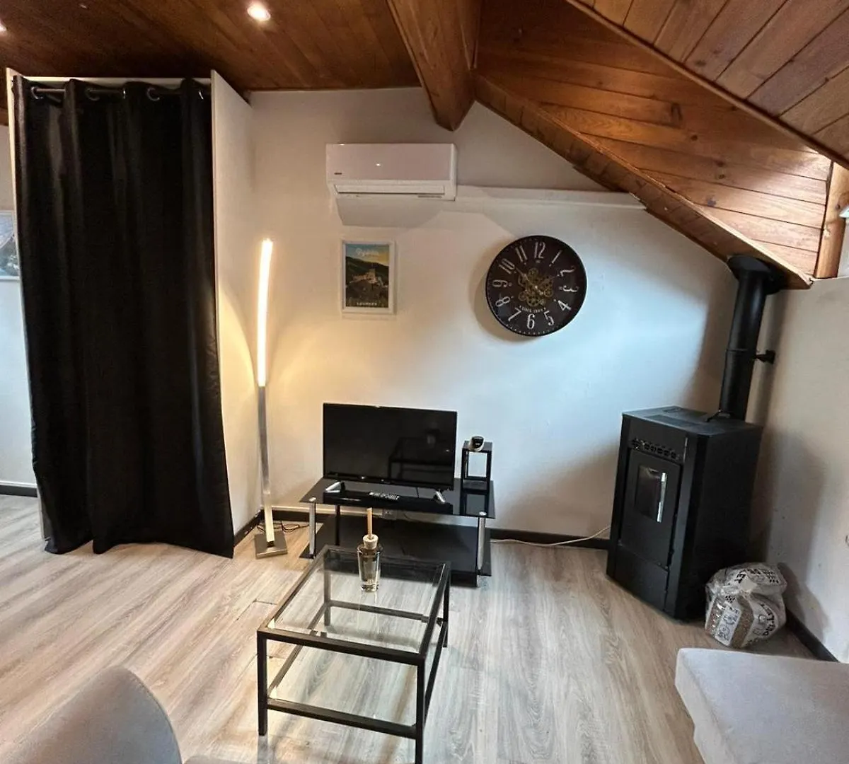 Au Pied Du Chateau T3 Lurdy